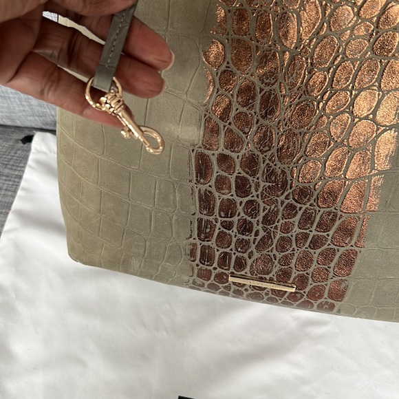 Brahmin Bags Brahmin Farrah Shoulder Bag W 5 H 145 Strap 22 Lower